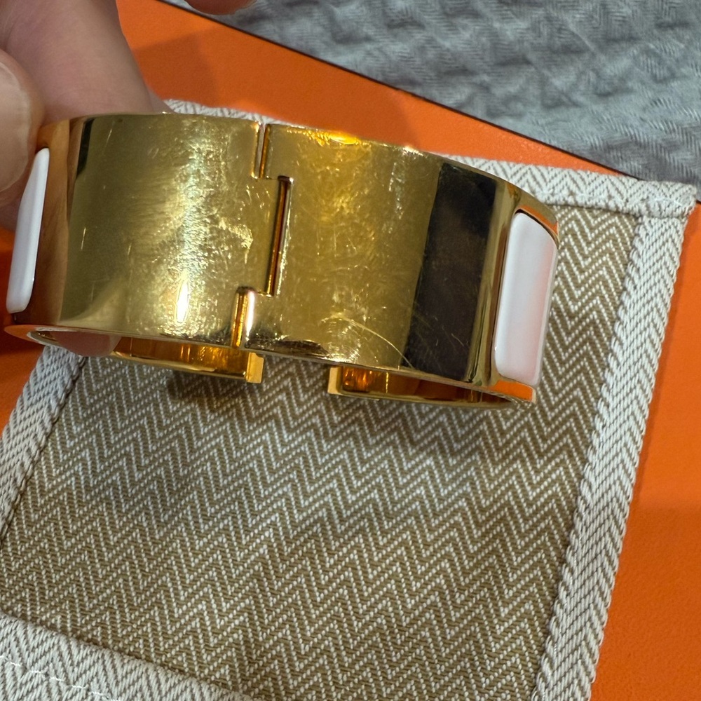 Hermes Clic Clac H Bracelet - Gold Hardware - Picture 5 of 6